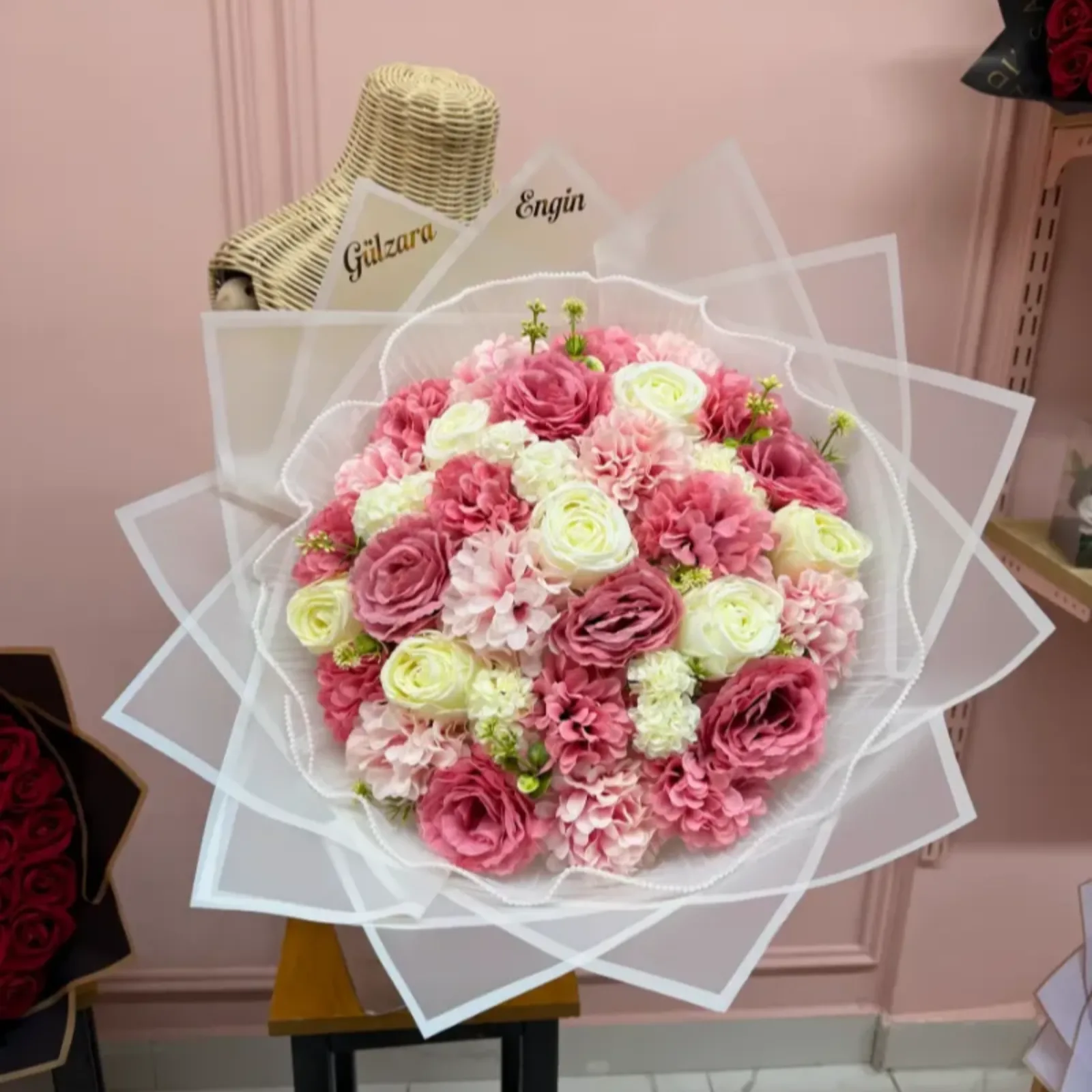 Koyu Pembe İsteme Çiçeği