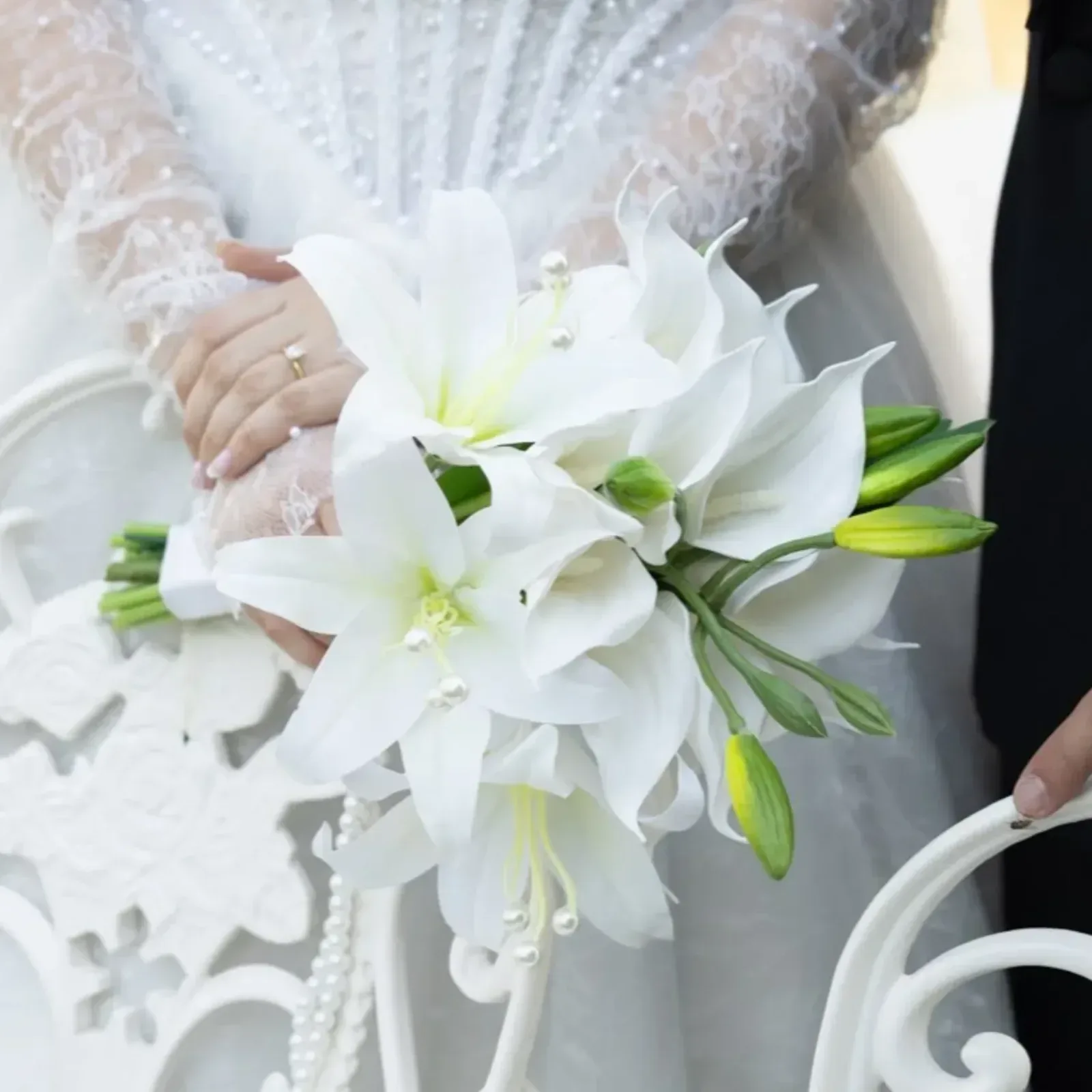 Lilyum ve Gala Gelin Buketi (Nikah Çiçeği)