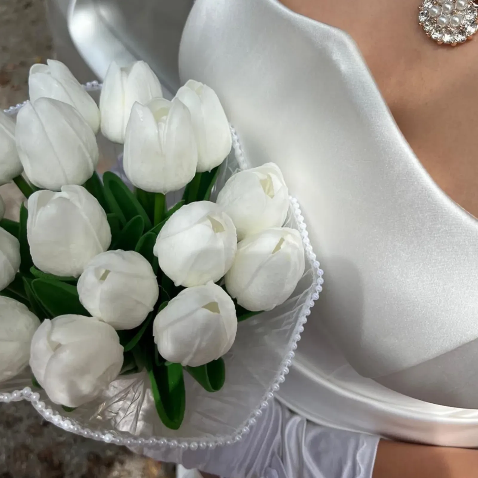 Yapay Islak Lale Gelin El Çiçeği (Nikah Çiçeği)